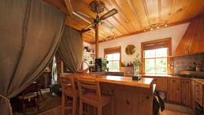 Lounge - Orongo Bay Homestead (Russell)