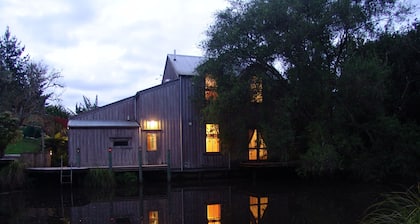 Orongo Bay Homestead