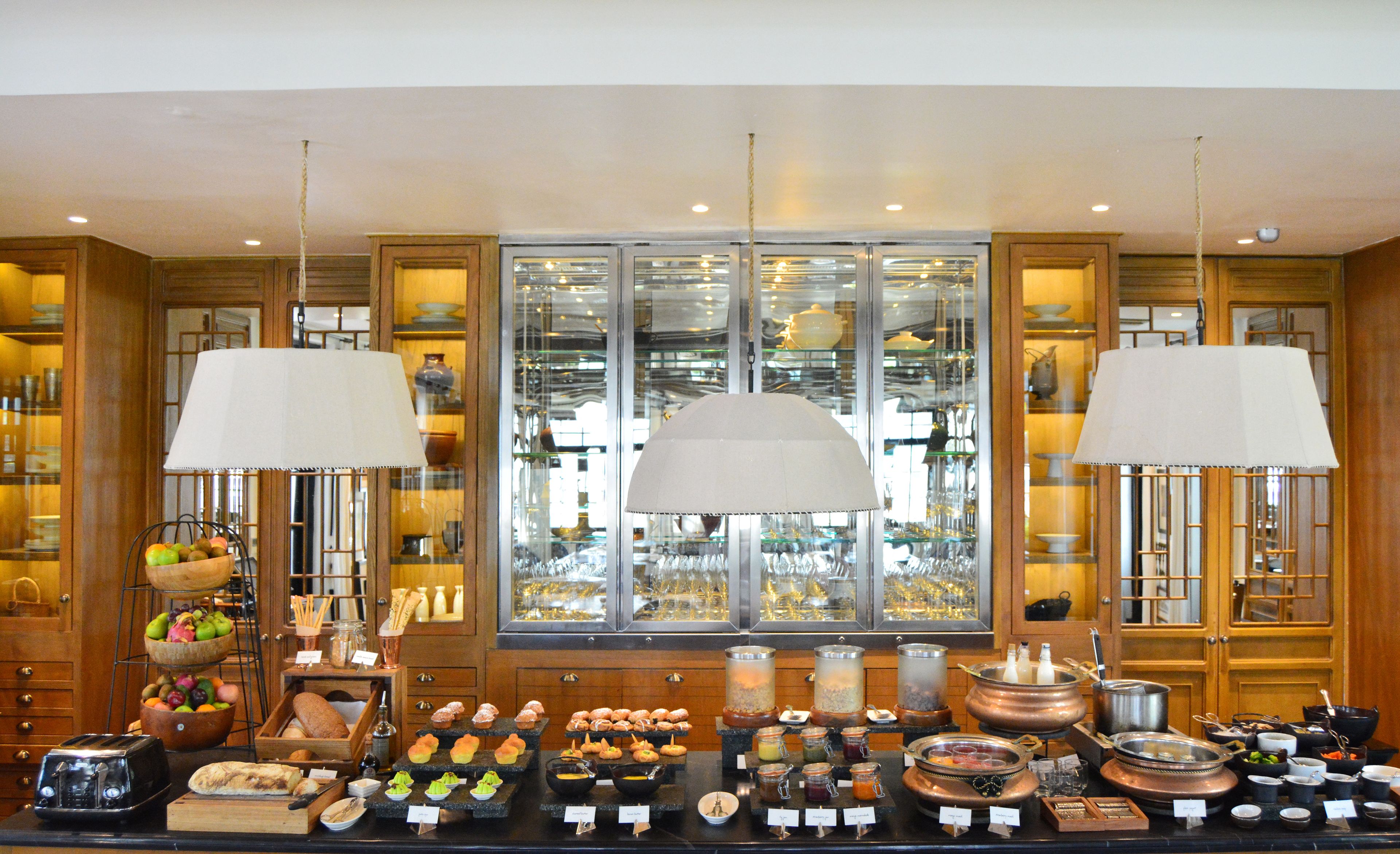 Ilmainen päivittäinen tilauksen mukaan valmistettu aamiainen 