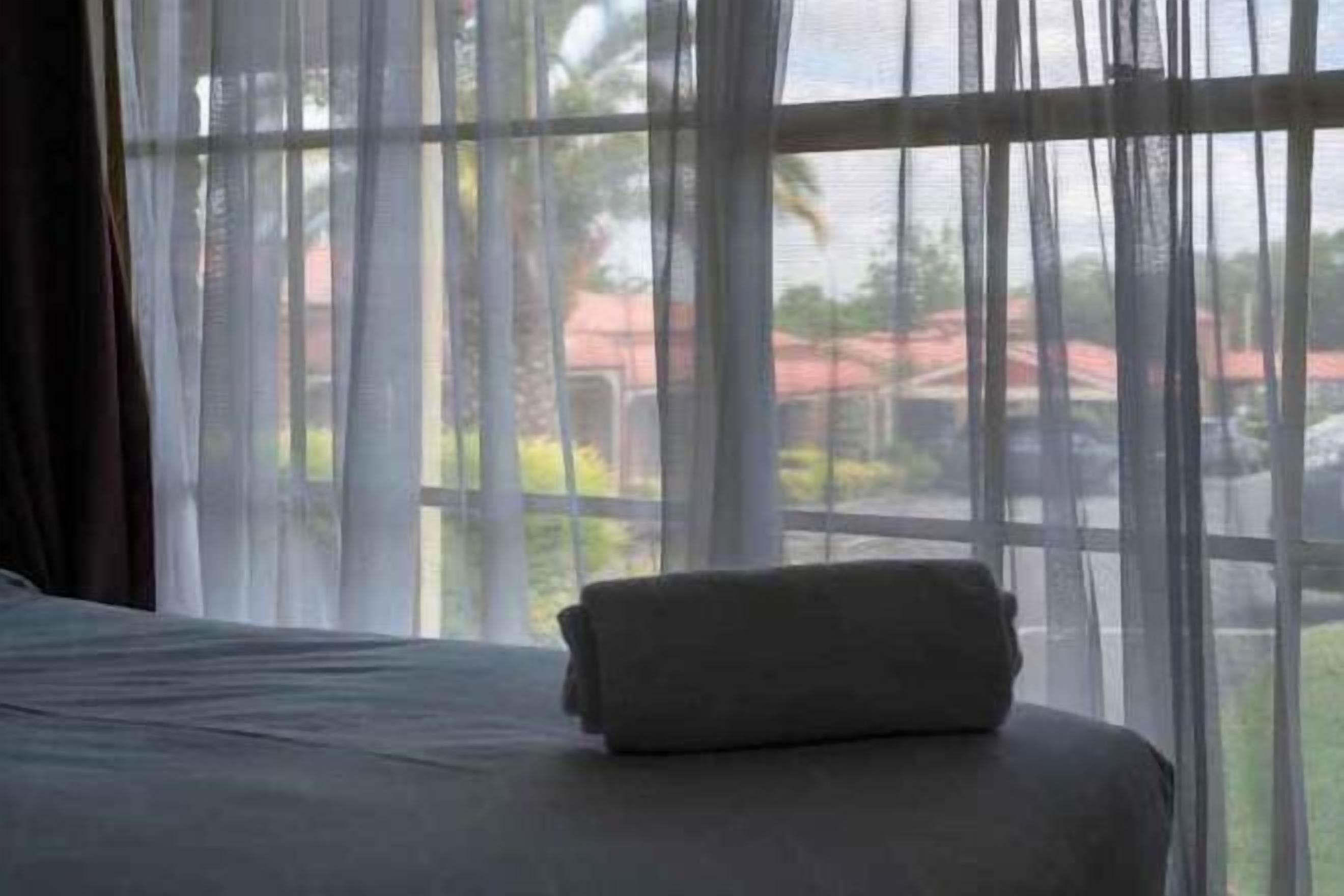 In-room safe, soundproofing, iron/ironing board, free WiFi