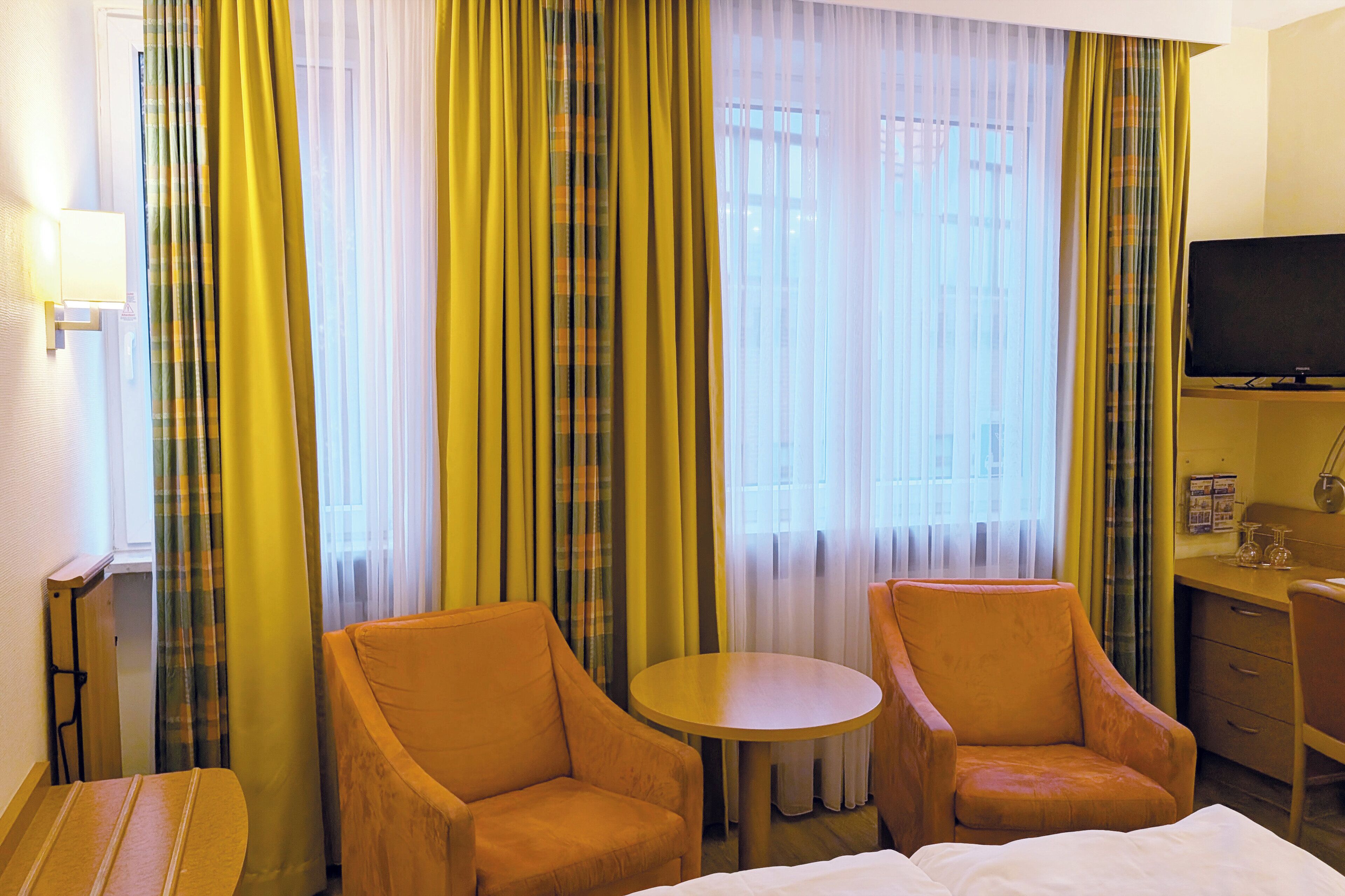 In-room safe, desk, soundproofing, iron/ironing board