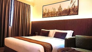 Kamar Deluks | Meja kerja, tempat tidur lipat/tambahan, Wi-Fi gratis, dan seprai linen