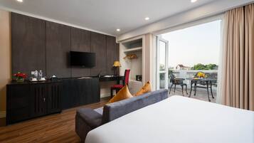 Suite Deluxe, 1 grand lit, balcon, vue ville | Vue depuis le balcon