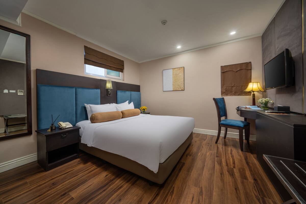 Deluxe Double or Twin Room, 1 Bedroom | Premium bedding, pillowtop beds, minibar, in-room safe