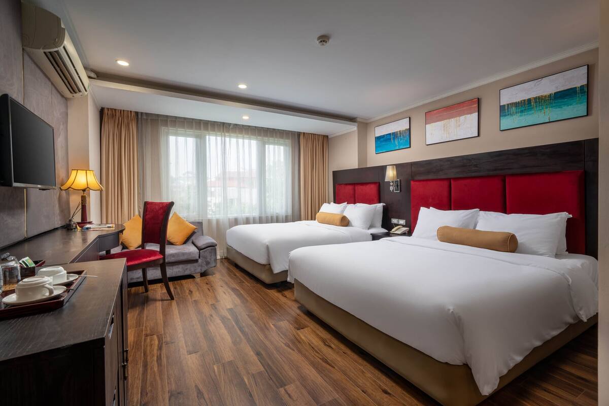 Family Quadruple Room, Bathtub, City View | Premium bedding, pillowtop beds, minibar, in-room safe