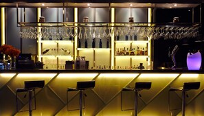 酒吧（店内）
