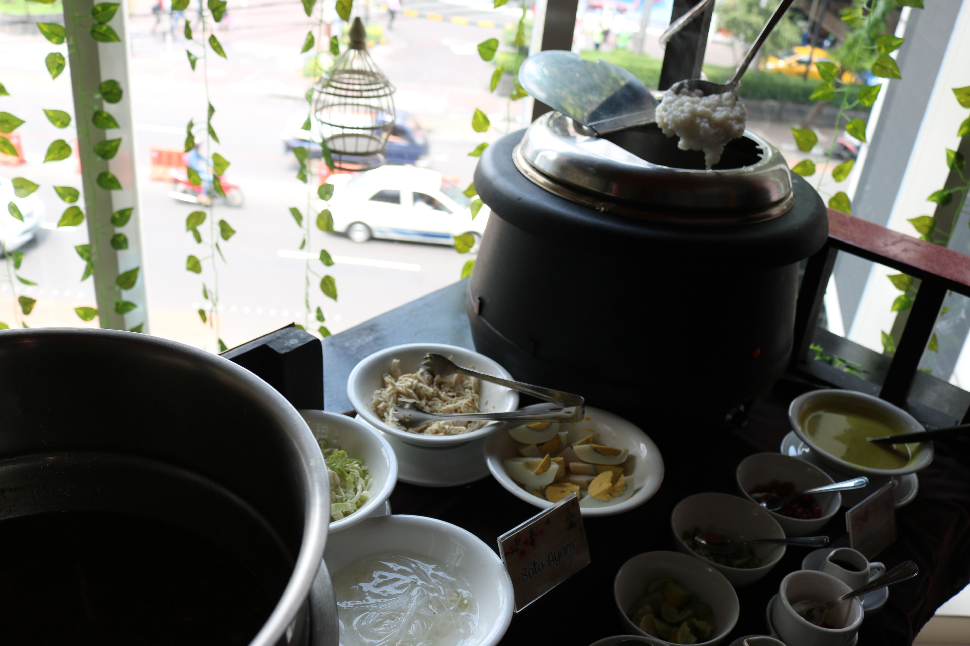 Daily buffet breakfast (IDR 75000 per person)