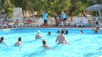 Exercise/lap pool