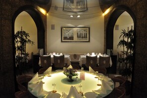 Restaurant - Abbott Hotel (Navi Mumbai)