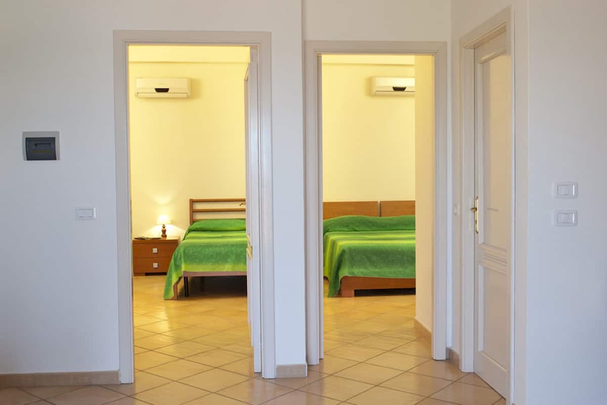 apartment, 2 bedrooms (4 pax) | minibar, in-room safe, cots/infant beds, free wifi