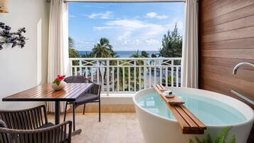 Suite Club, 1 chambre, vue océan (Beachfront Club Level Suite) | Vue de la chambre