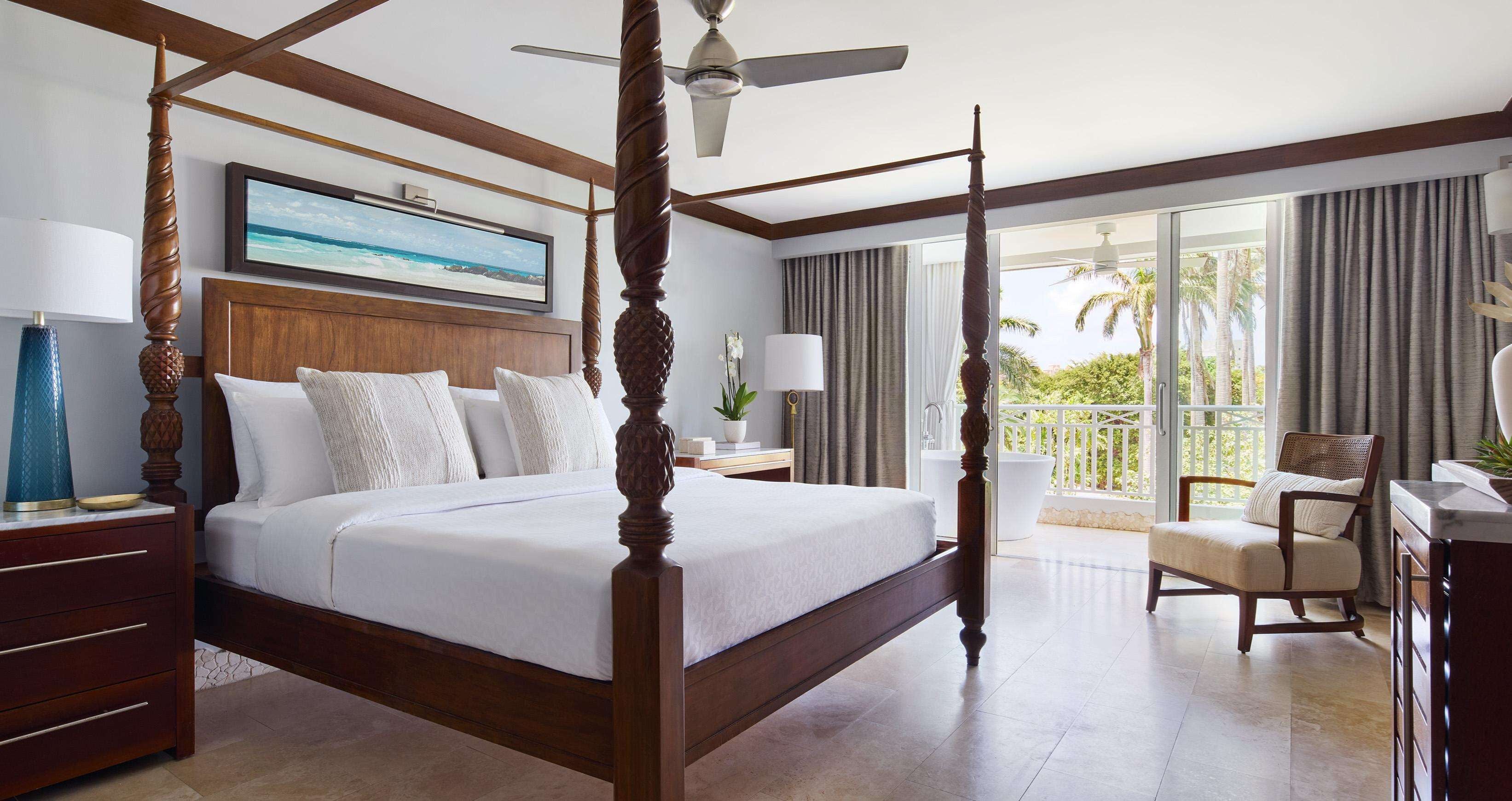 Luxury Room, 1 Bedroom, Garden View (Crystal Lagoon Luxury Honeymoon Room) | Premium bedding, minibar, in-room safe, desk