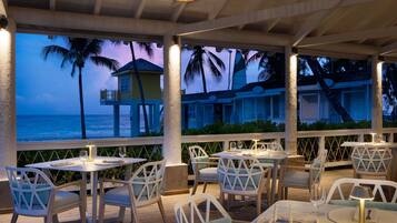 11 restaurants; breakfast, dinner and brunch served