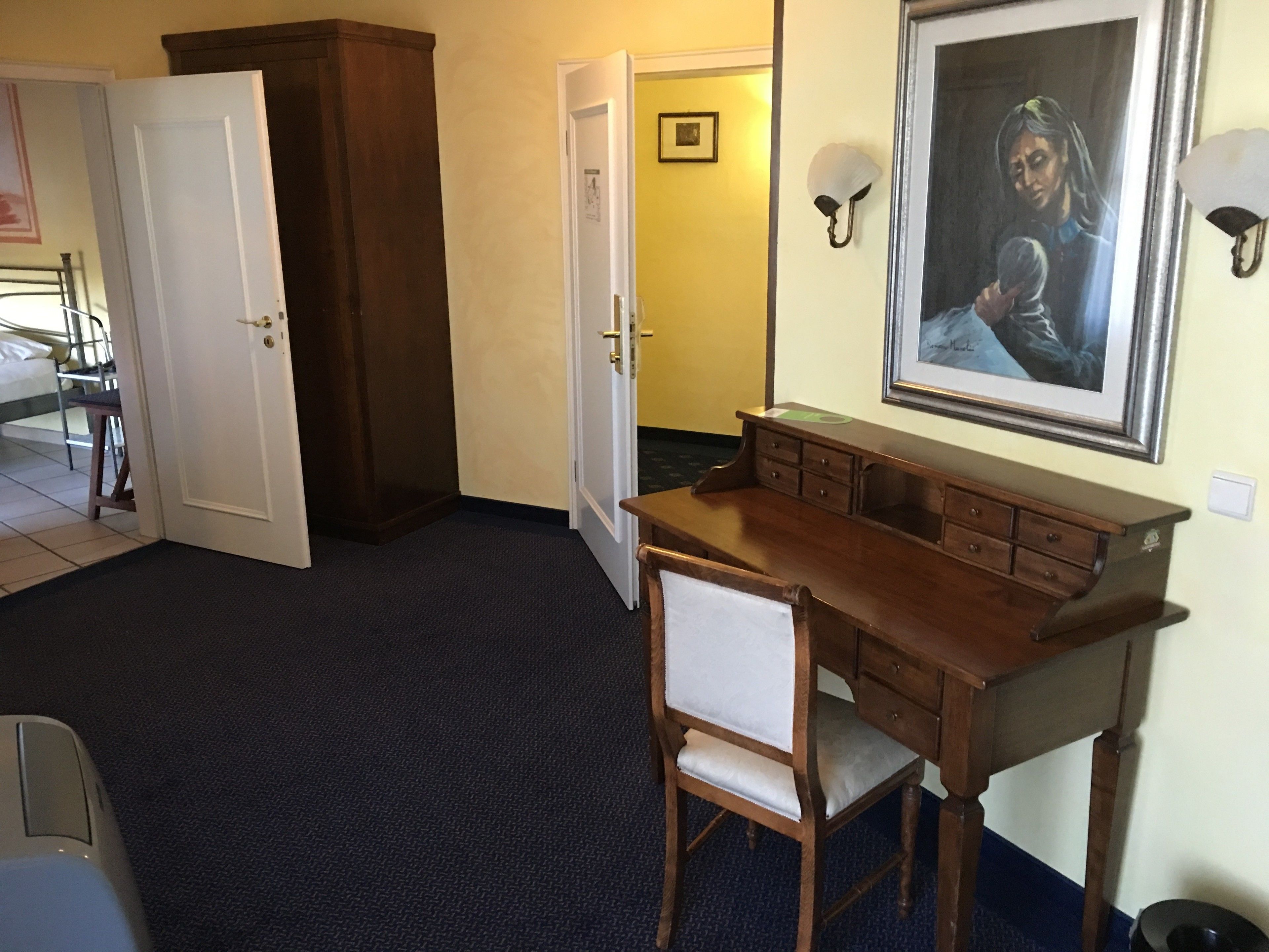 minibar, in-room safe, blackout curtains, soundproofing