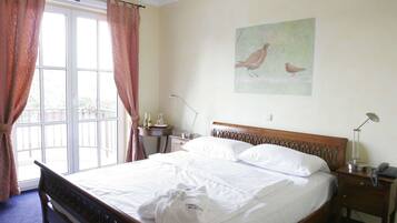 Minibar, Zimmersafe, VerdunkelungsvorhÀnge, schallisolierte Zimmer