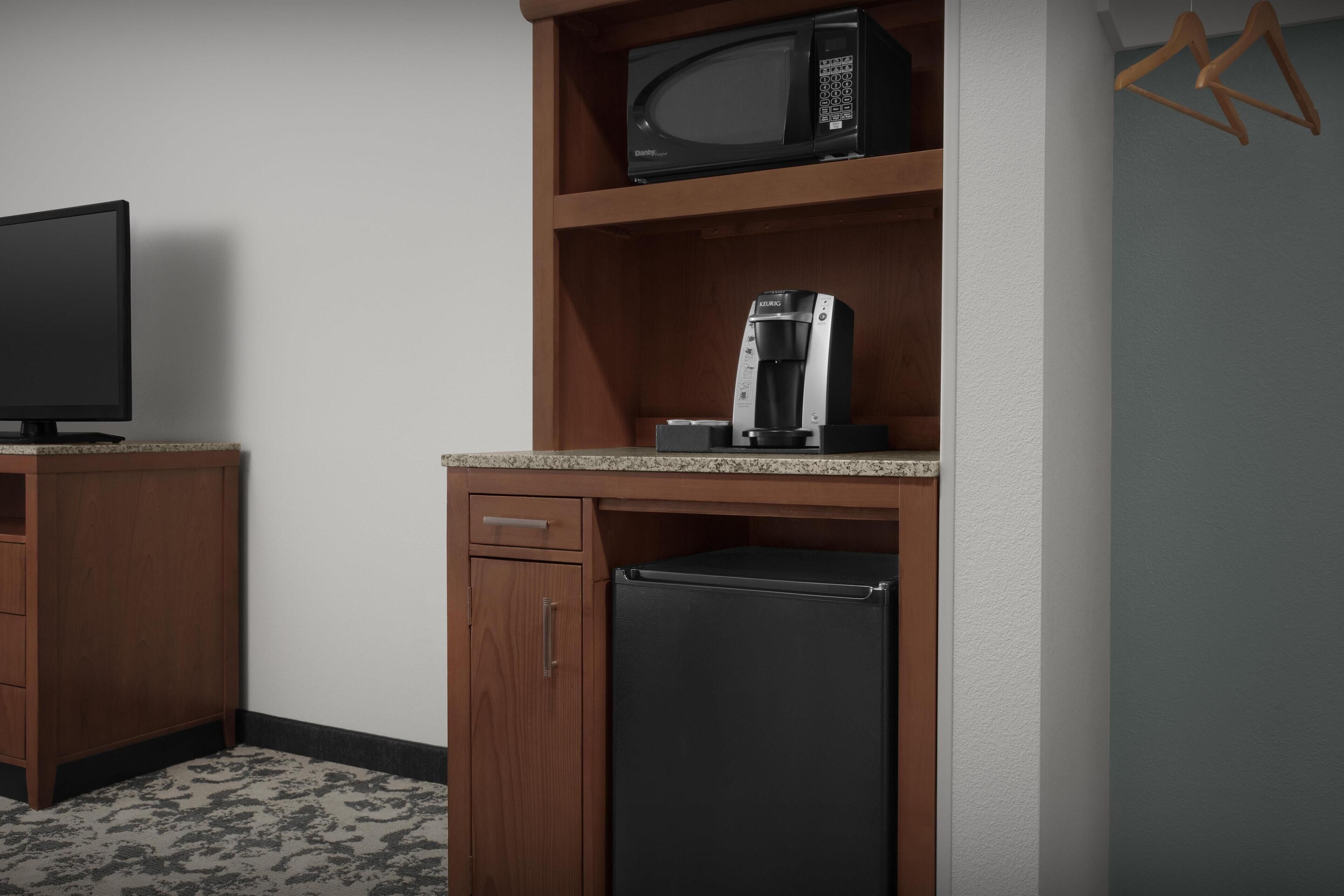 1 bedroom, egyptian cotton sheets, premium bedding, down duvets