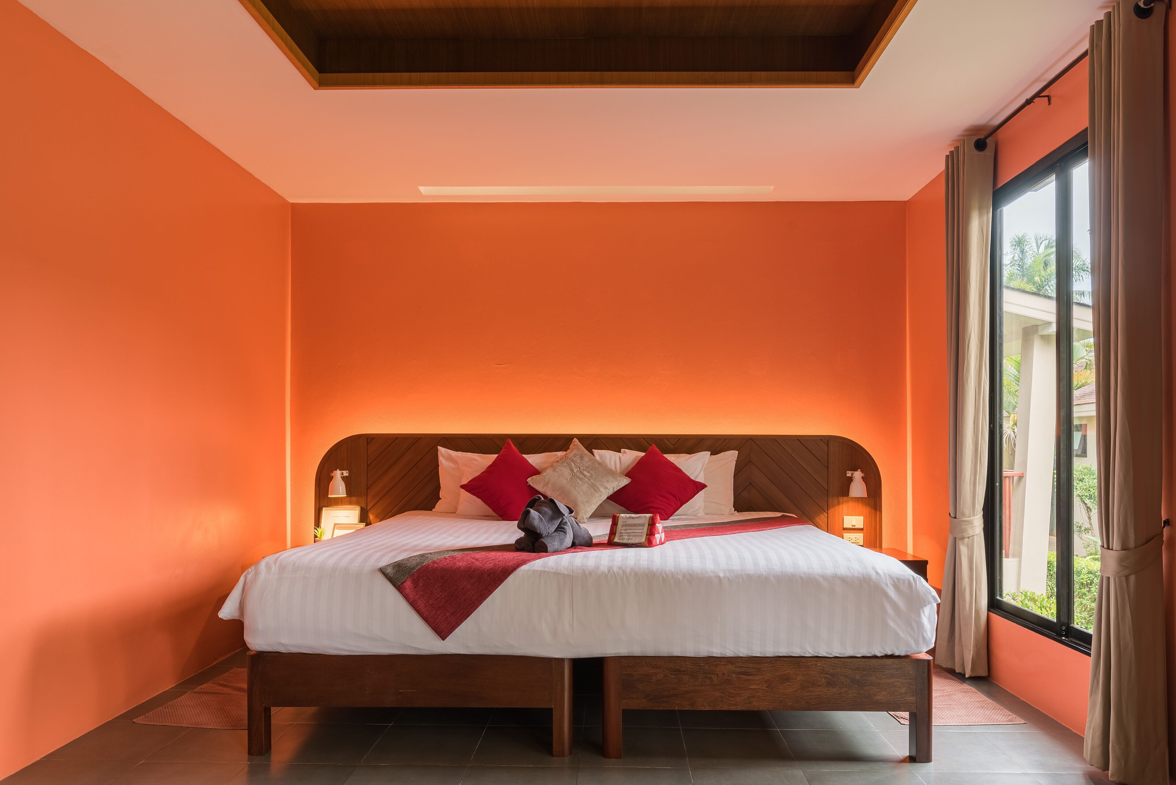 Desk, blackout drapes, free WiFi, bed sheets