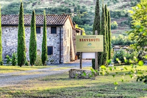 Front of property - Agriturismo Podere San Giorgio (Radicofani)