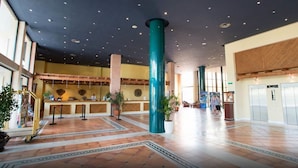 Unclassified image, 5 of 100, button - Estival Park Apartamentos (Salou)