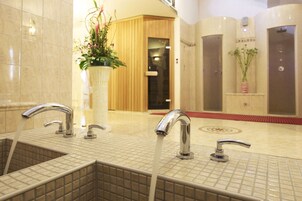 Sauna, steam room, body treatments, aromatherapy, deep-tissue massages