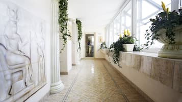 Sauna, steam room, body treatments, aromatherapy, deep-tissue massages