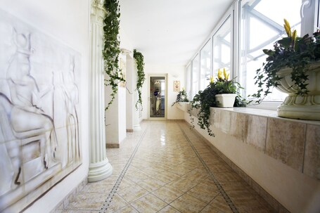 Hollywood Media Hotel - view 3