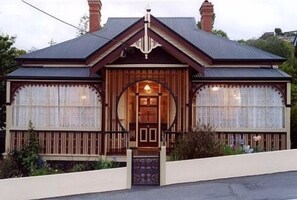 Exterior - The Duck House (Burnie)