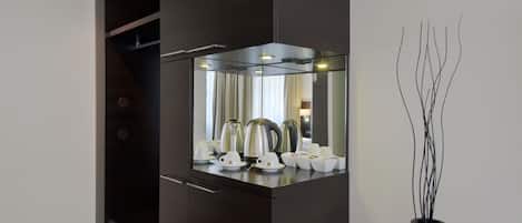 Kamar Triple Comfort, Beberapa Tempat Tidur, pemandangan kota | Kopi dan/atau alat penyeduh kopi