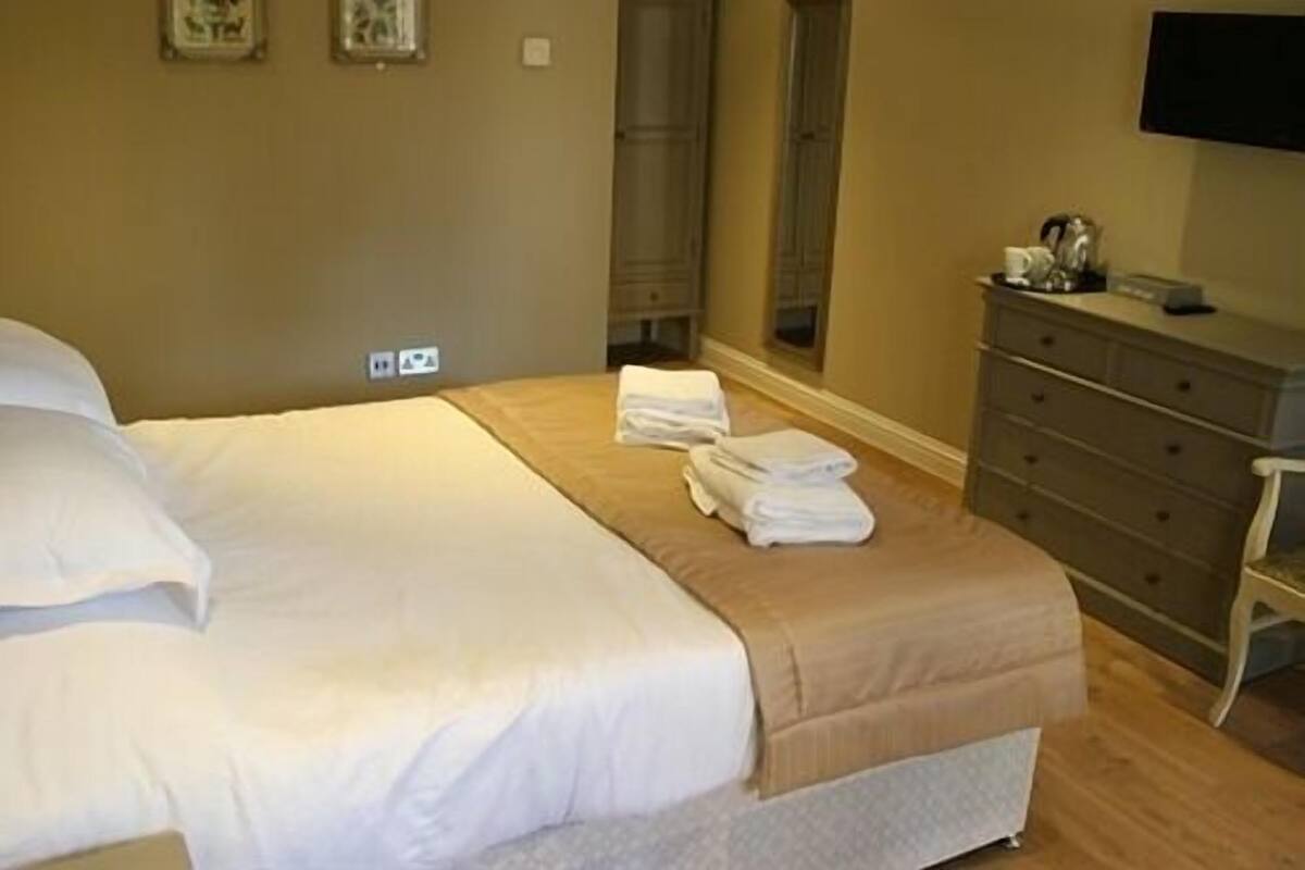 Double Room, Ensuite | 1 bedroom, WiFi, bed sheets