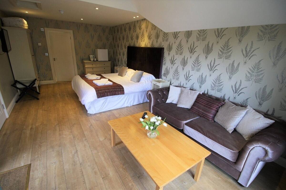 Superior Double Room, Ensuite | 1 bedroom, WiFi, bed sheets