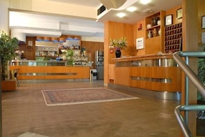 Reception - Hotel Ismaele (Chiusi)
