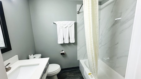 Bathroom. Catalina Airport Motel