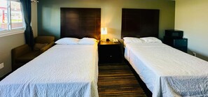 Habitación, 2 camas matrimoniales | Ropa de cama de alta calidad y wifi gratis 