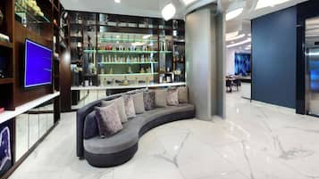 Área de estar no saguão