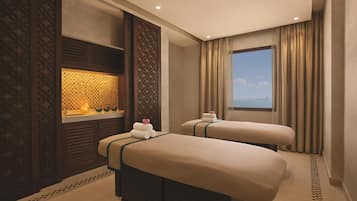 Couples treatment room(s), sauna, hot tub, steam room