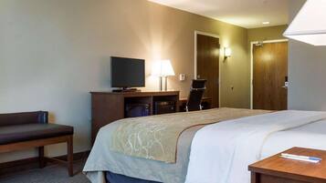 Blackout curtains, soundproofing, iron/ironing board, free WiFi