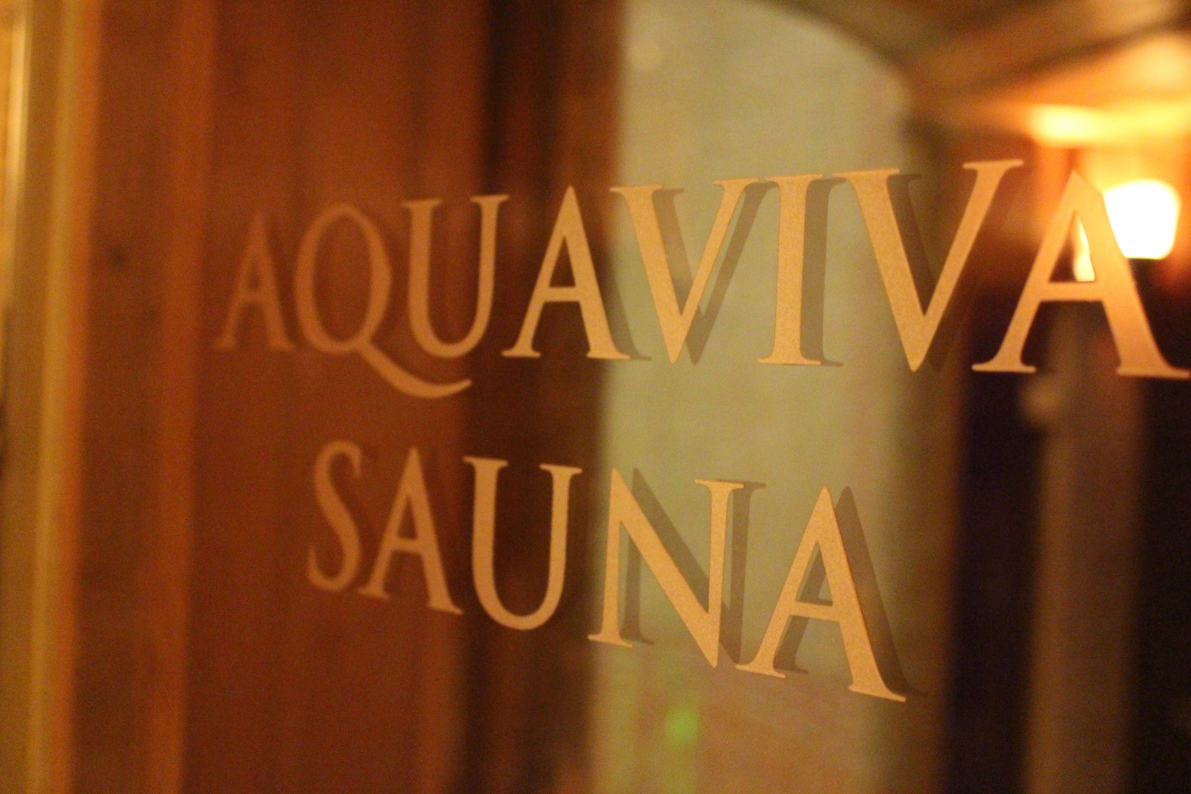 sauna, hot tub, steam room, body treatments, mud baths, aromatherapy