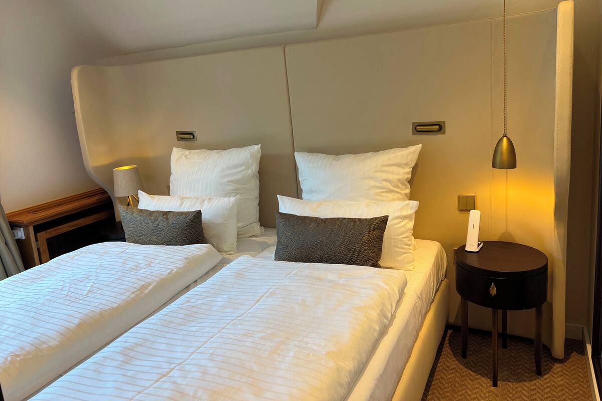 Literatur Suite | Premium bedding, minibar, in-room safe, desk