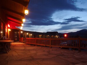 Terrace/patio - The Rim Rock Inn (Torrey)