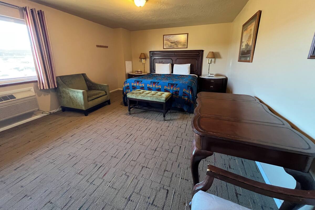 Superior Room, 1 King Bed