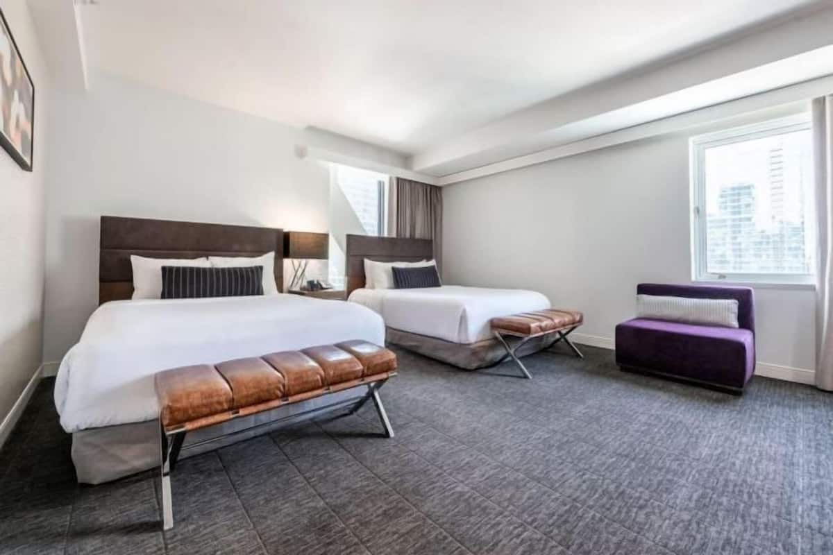 1 bedroom, premium bedding, in-room safe, desk