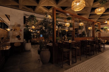 American cuisine, alfresco dining  at The Godfrey Hotel Chicago