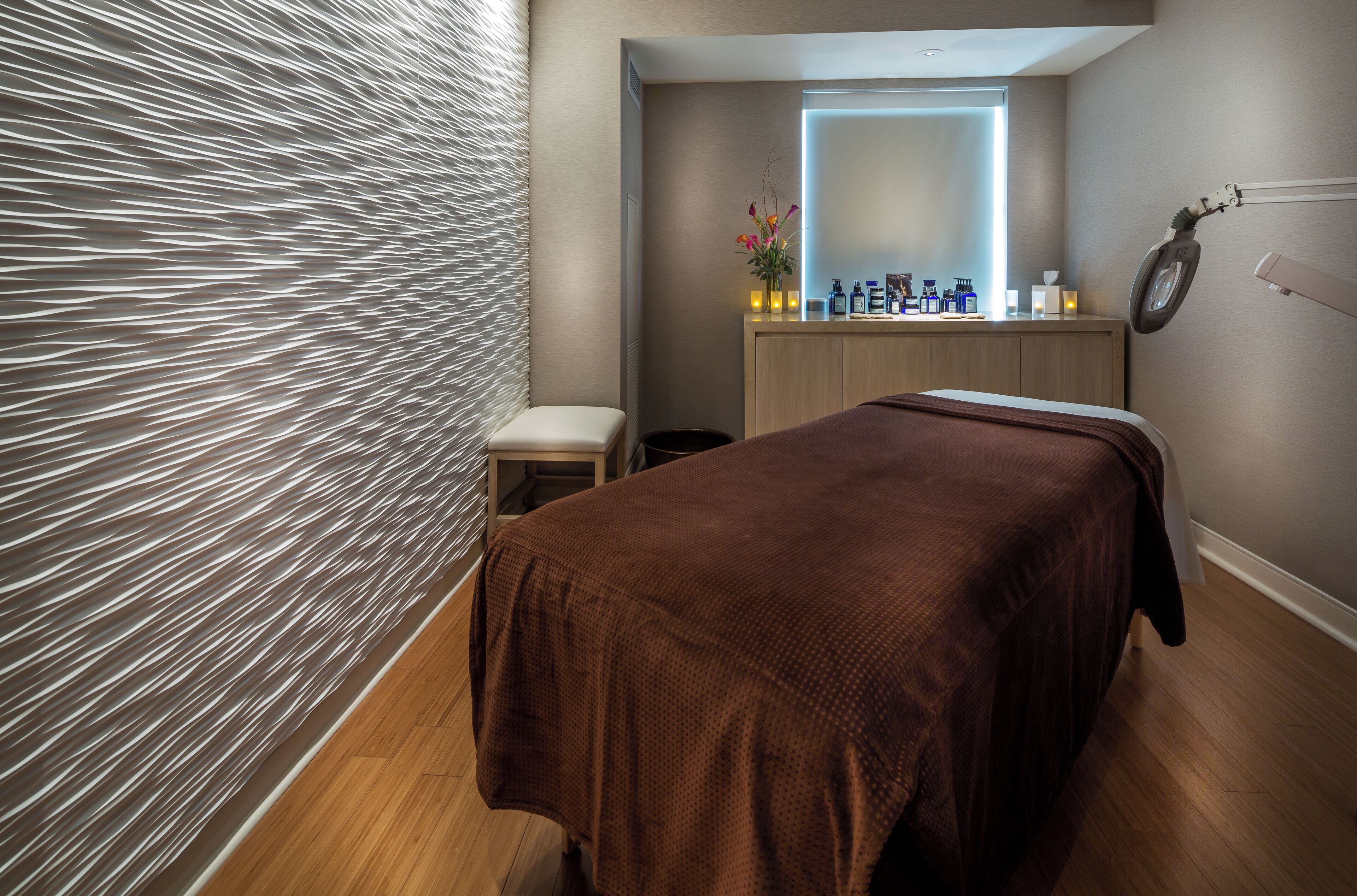 Couples treatment rooms, aromatherapy, deep-tissue massages