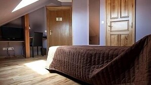 Chambres insonorisées, Wi-Fi gratuit, décoration personnalisée