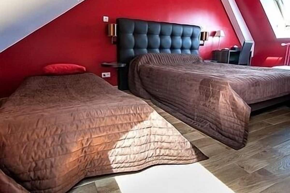 Individually decorated, soundproofing, free WiFi