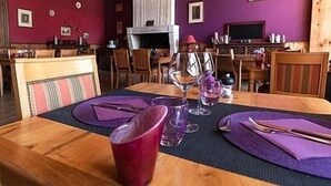 Dîner et brunch servis sur place