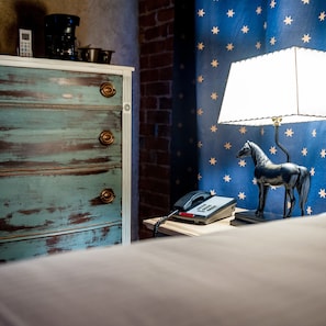 Standard Room, 1 Queen Bed