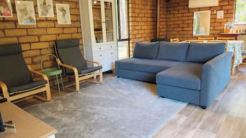 Premium-Zimmer (Lodge) | Individuell dekoriert, individuell eingerichtet, Bügeleisen/Bügelbrett