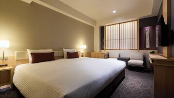 Standard, 1 bed Wide King, Non Smoking | Balcony view