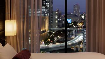 In-room safe, desk, blackout curtains, free WiFi